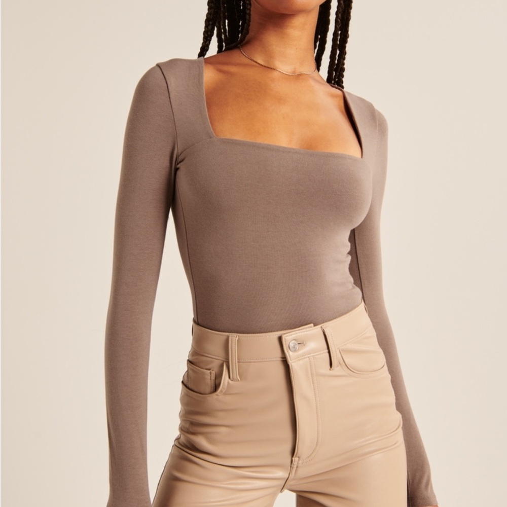 Abercrombie Long Sleeve Cotton Seamless Fabric Square Neck Bodysuit
